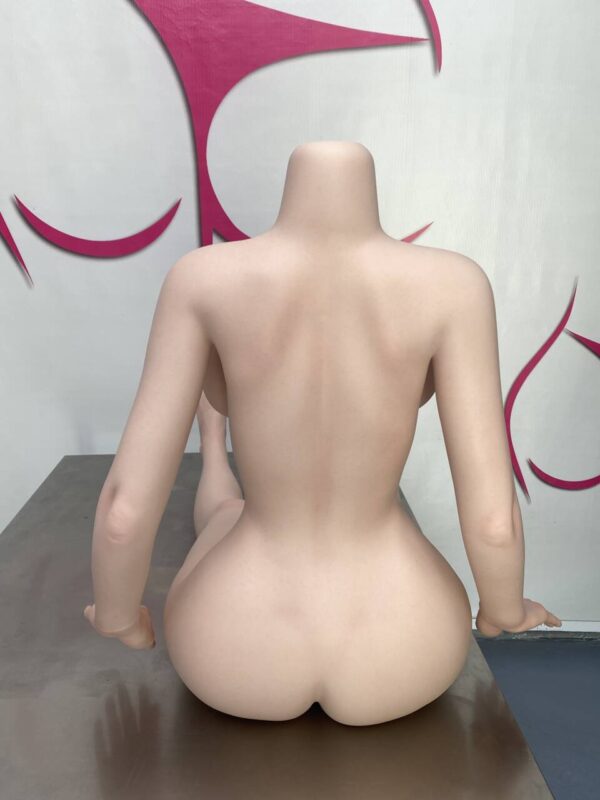 Minor Flaw No.6 160E White Silicone Doll